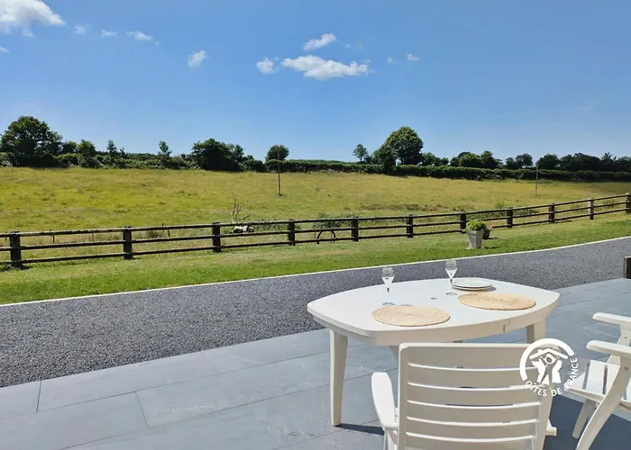 Nyaraló La Maillardiere, 2 Personnes Crennes-sur-Fraubee